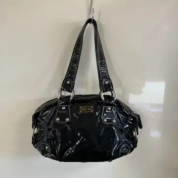 ANNA SUI 안나수이 광택 있는 블랙 핸드백