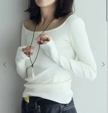ELENI x THENIME 데콜테 상의 화이트