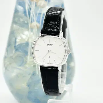 SEIKO 세이코 샤리오 2320-5270 쿼츠 손목시계