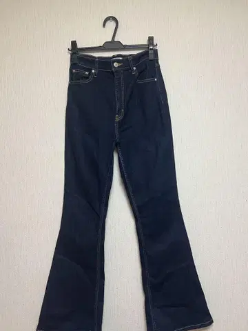 SLY JEANS 다크 블루 부츠컷 데님