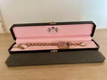 JUICY COUTURE 하트 참 팔찌