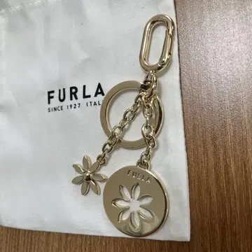 [ 컨디션 최상 ] FURLA 플라워 골드 키링
