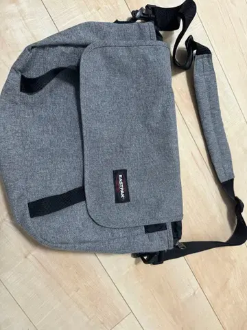 EASTPAK 숄더백