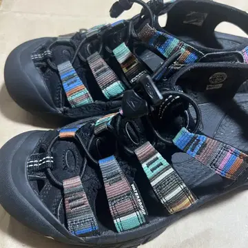 KEEN 뉴포트 H2 아웃도어 샌들 23.5