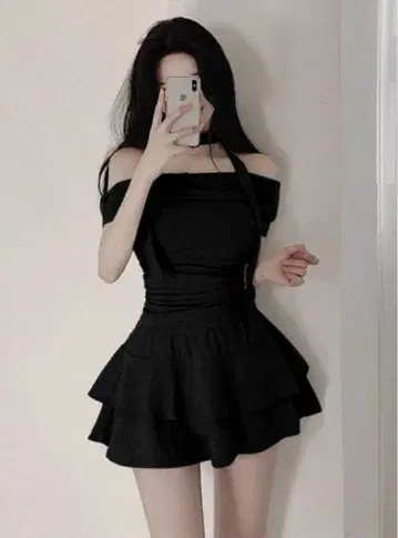 초커 포함 오프숄더 탑 티어드 미니 스커트 셋업[ks114]