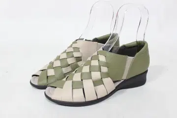 28 새상품 미스쿄코 천연 가죽 메쉬 샌들(23cm4E)