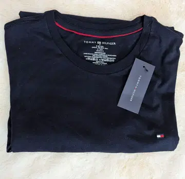 TOMMY HILFIGER 네이비 블루 T셔츠 새상품