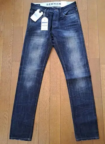 [미사용 새상품] DENHAM RAZOR GRAS W28