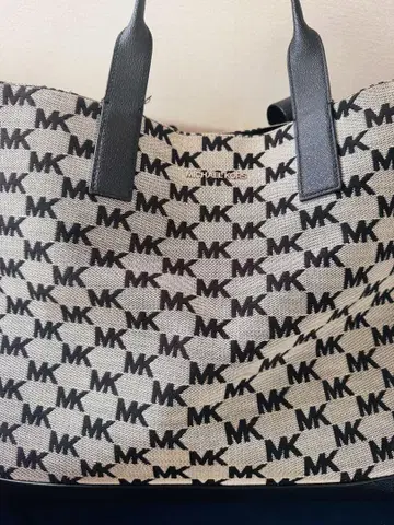 Michael Kors (마이클 코스) 캔버스 토트백