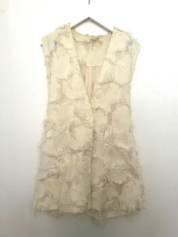 아이보리 프린지 자카드 베스트