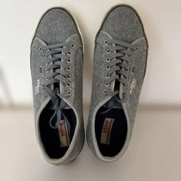 mobus 그레이 스니커즈