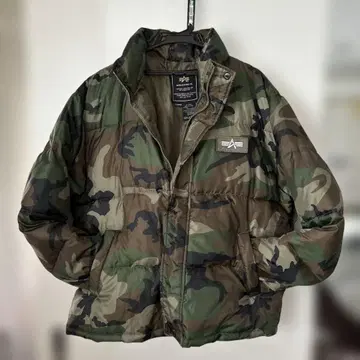ALPHA INDUSTRIES 카모플라쥬 다운 자켓 XL