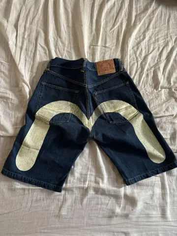 EVISU 다이코쿠 화이트 다이코쿠 하프 팬츠 w31