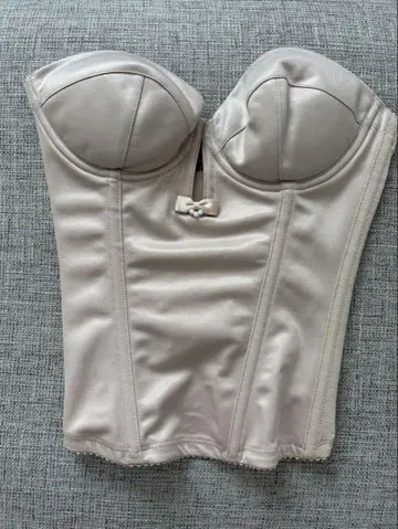 브라이덜 블룸 베이지 바디 수트