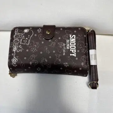 SNOOPY 캐릭터 패턴 숄더백