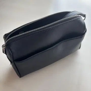 ZARA 블랙 가죽 숄더백
