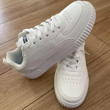 SPORT FASHION 화이트 스니커즈