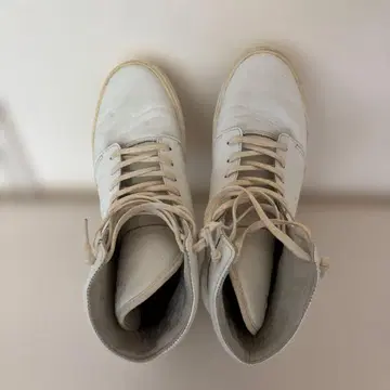 SUPRA 화이트 가죽 하이컷 스니커즈