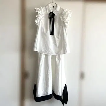 [컨디션 최상] hue day to evening 프릴 부착 셋업