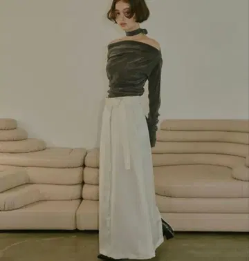 [ 새상품급 ] drape design tops NOTREemor