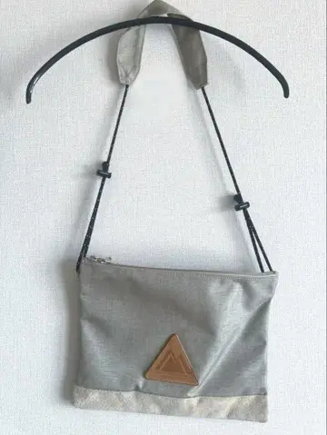 ANONYM CRAFTSMAN DESIGN 그레이 캔버스 사코슈