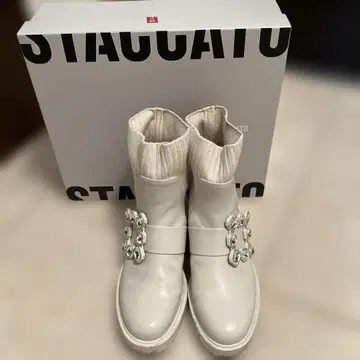 STACCATO 스태커토 리브 니트 숏부츠 화이트 23.5