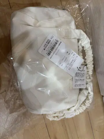 NICE crap 화이트 나일론 토트백