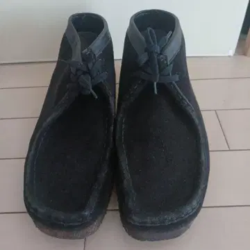 Clarks 블랙 스웨이드 왈라비 신발
