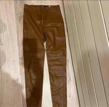 ZARA 가죽 팬츠