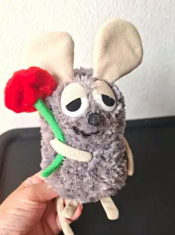 프레데릭 봉제 인형