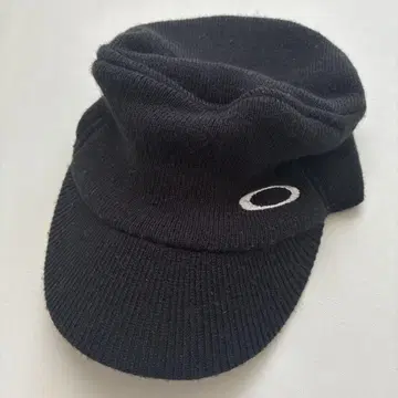 Oakley 블랙 니트 캡