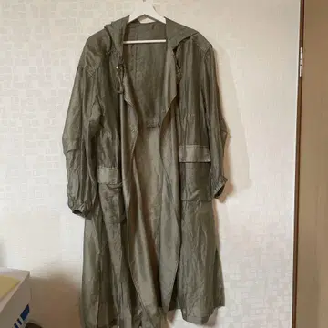 카키 후드 부착 시스루 롱 코트