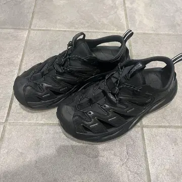 HOKA 호파라 블랙 27cm