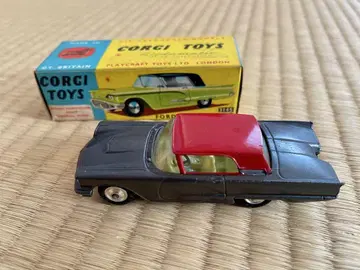 CORGI TOYS 214S 포드 썬더버드 미니카