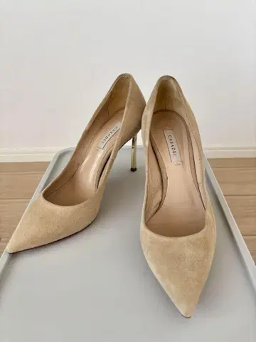 CASADEI 카사데이 펌프스 23.5 핑힐 스웨이드 베이지
