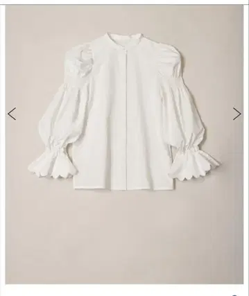 SAKURA BLOUSE (WHITE) romile