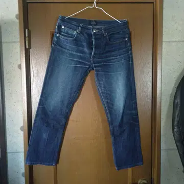 A.P.C. PETIT STANDARD w29