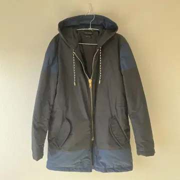 MARC JACOBS 후드 부착 다운 자켓