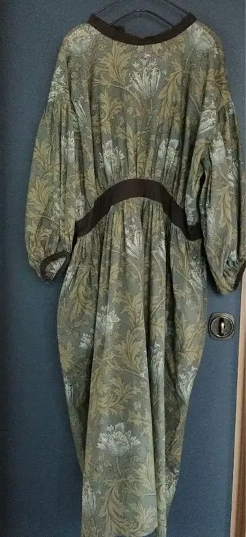 tohdesignworks. 윌리엄 모리스 아네모네 패턴 원피스