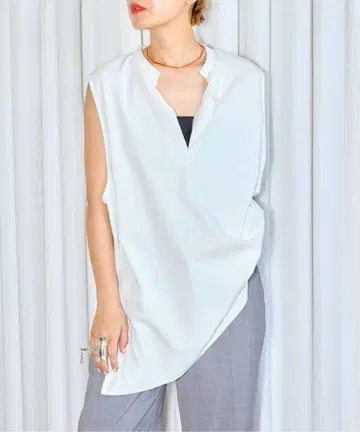 cityshop KEY NECK N-SL 티셔츠
