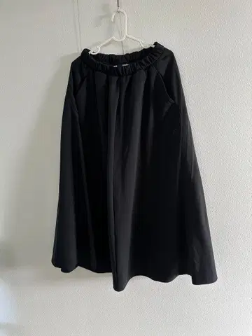 adidas 플레어 스커트 올 블랙