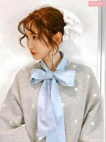 앨리슨 브라운 리본 타이 블라우스 Big Ribbon Blouse