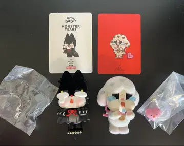 POP MART CRY BABY 피규어 2개 세트