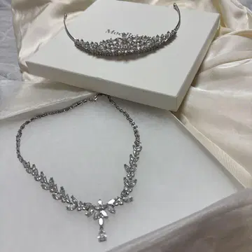 티아라, 목걸이 세트