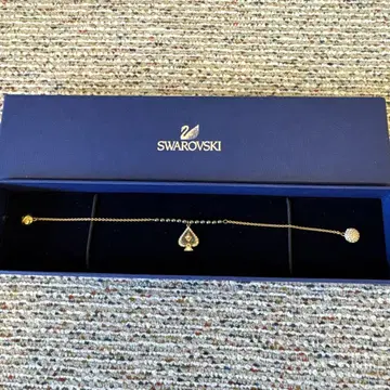 Swarovski 하트형 팔찌
