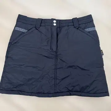 브리핑 다운 스커트 블랙