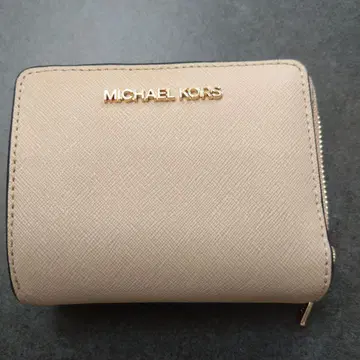 MICHAEL KORS 베이지 접이식 지갑