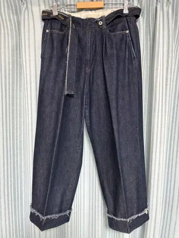 YOKE CUT-OFF WIDE-LEGGED DENIM TROUSERS
