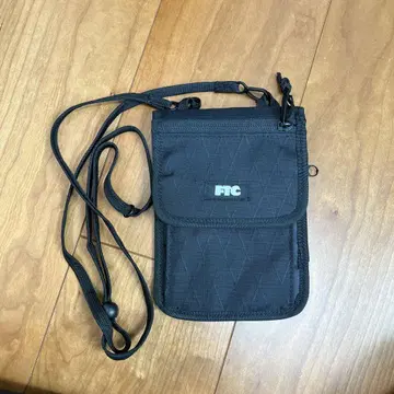 FTC 넥 파우치