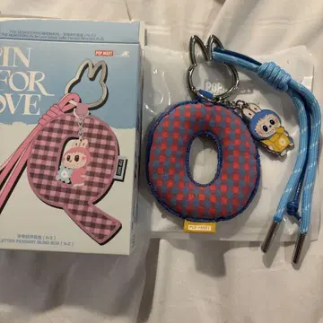 POPMART LABUBU PIN FOR LOVE O